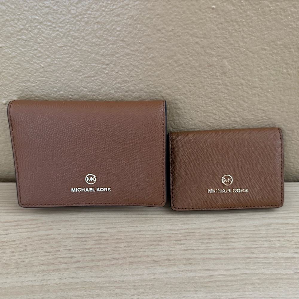 NEW Michael Kors jet set charm wallet with matching card holder